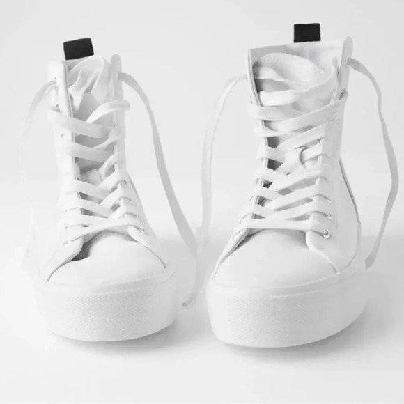 Zara Disney Mickey Mouse High Top Canvas Sneakers In Pristine Condition 37 size - Picture 6 of 8